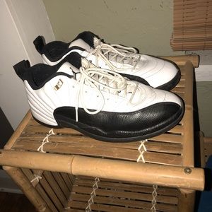 Jordan 12 taxi lows size 11